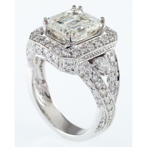 18k White Gold Emerald Cut Diamond Solitaire Ring w/ Accent Stones TDW = 4.5 ct - Picture 7 of 12